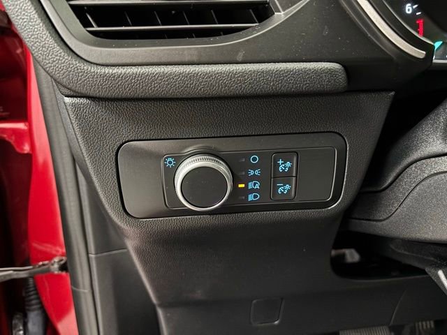 Used 2020 Ford Escape SE image 25