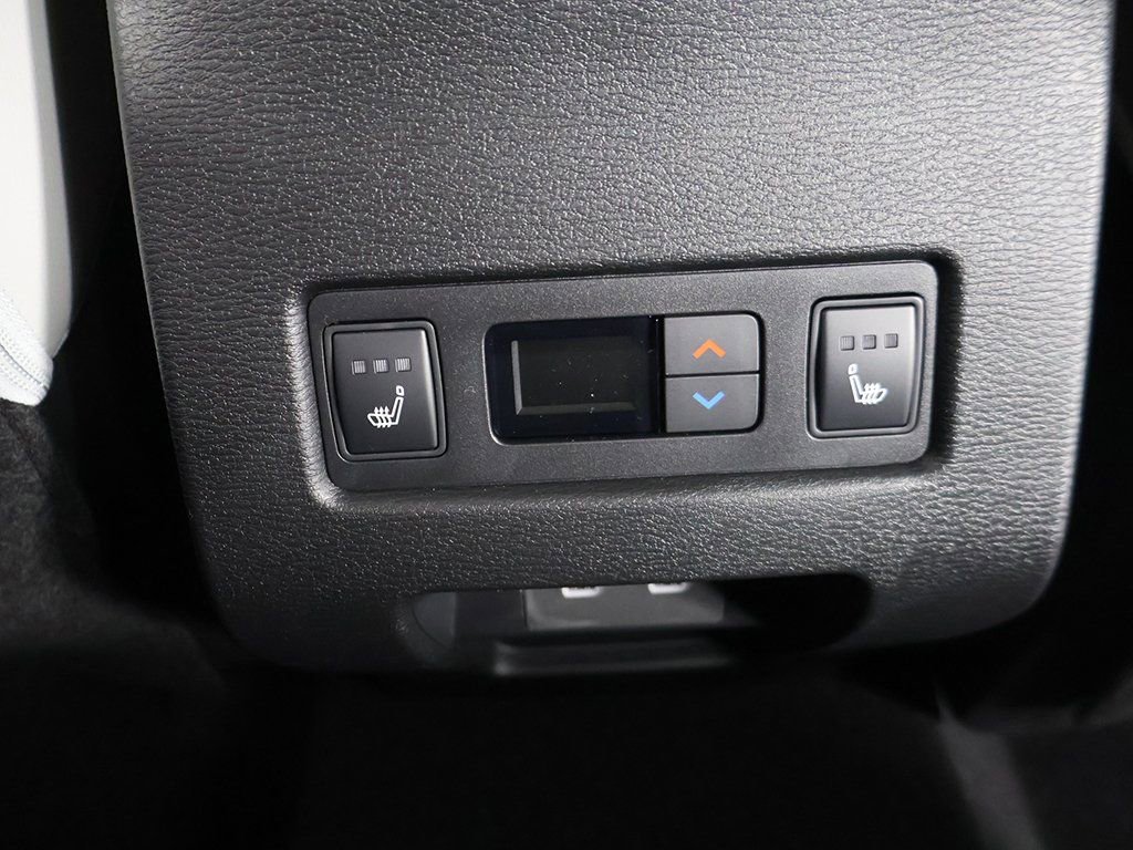 New 2025 Mitsubishi Outlander SEL image 56