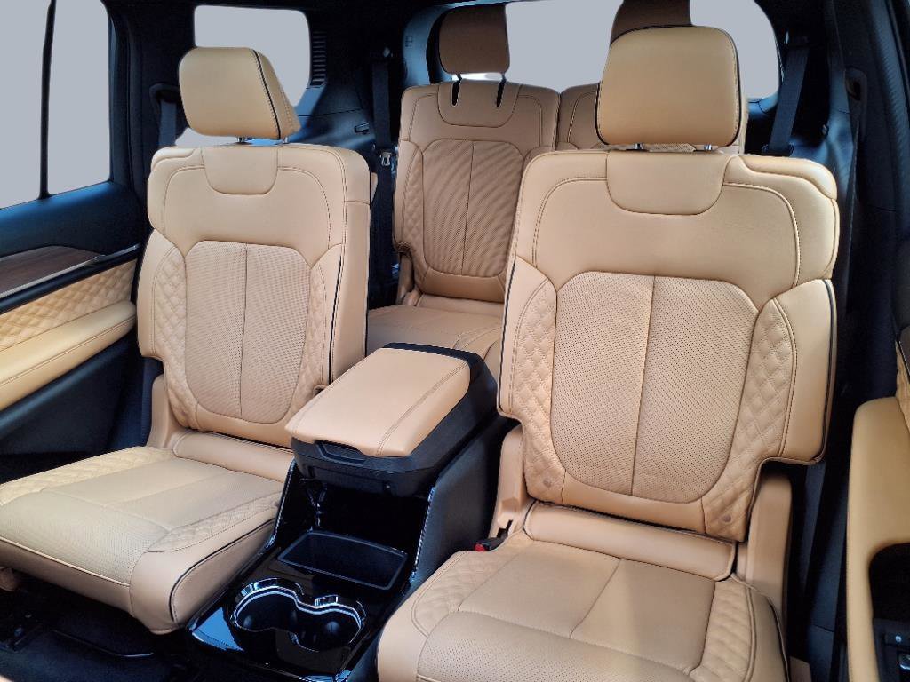 New 2025 Jeep Grand Cherokee L Summit image 16