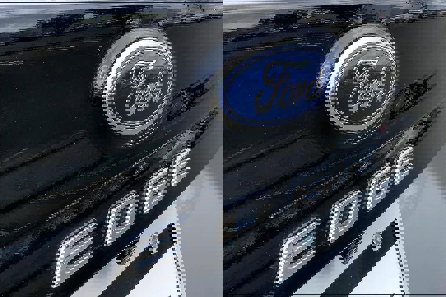 Certified 2022 Ford Edge Titanium image 31