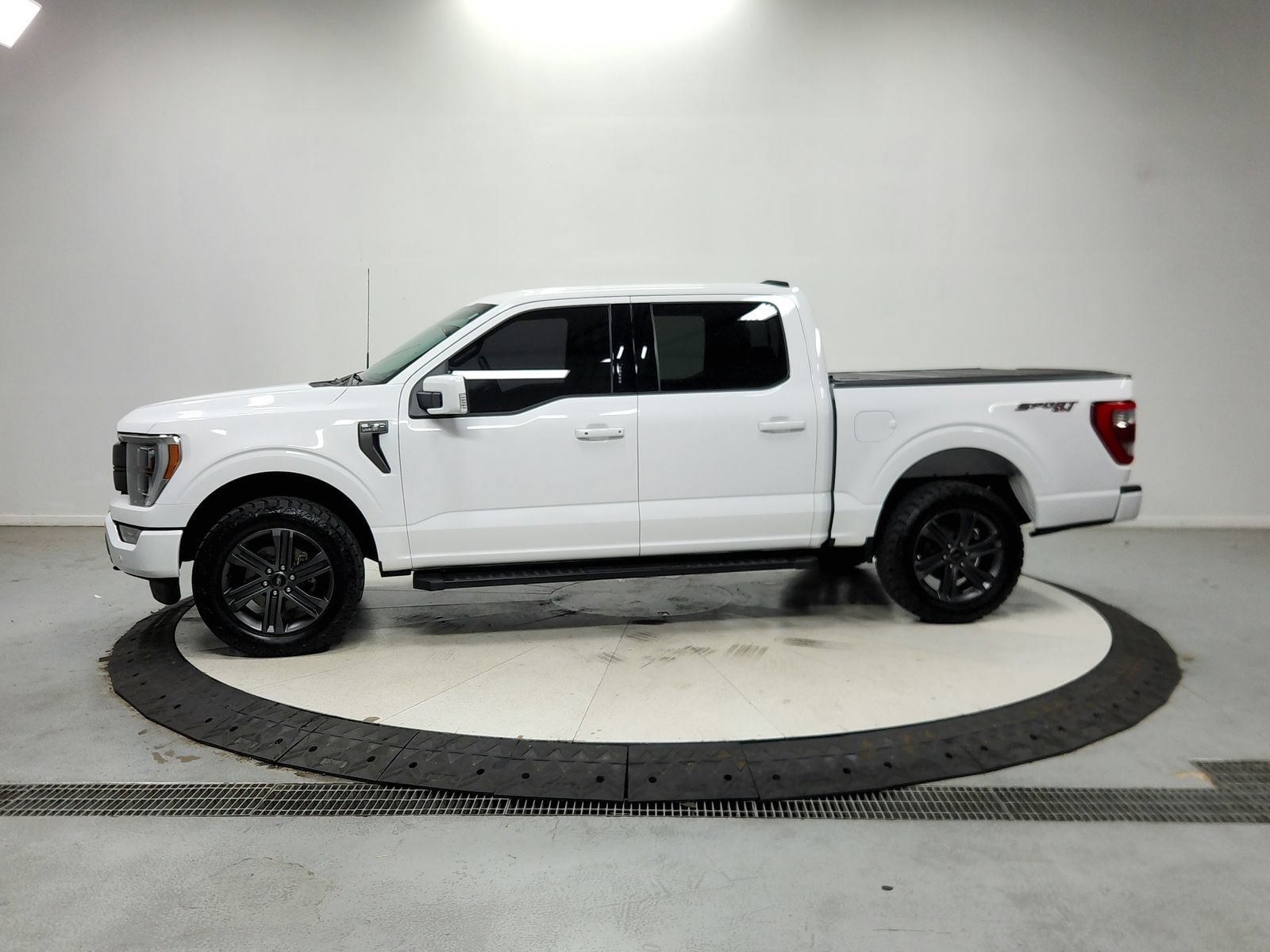 Used 2023 Ford F150 Lariat w/ Equipment Group 502A High AWD/4WD image 5