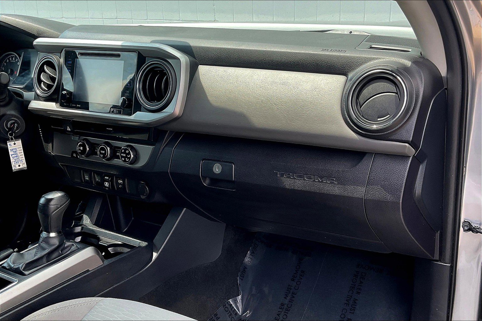 Used 2018 Toyota Tacoma SR5 RWD image 16