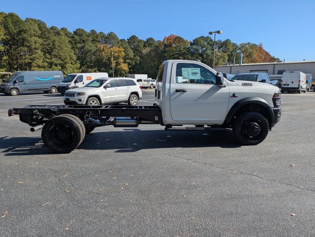 New 2026 RAM 4500 Tradesman AWD/4WD image 2