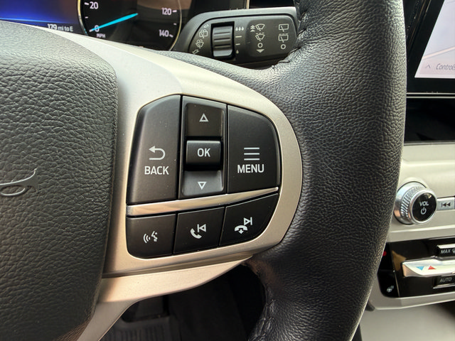 Used 2022 Ford Explorer XLT w/ Equipment Group 202A AWD/4WD image 21