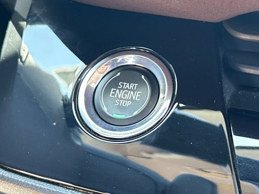Used 2025 Buick Envision Sport Touring AWD/4WD image 17