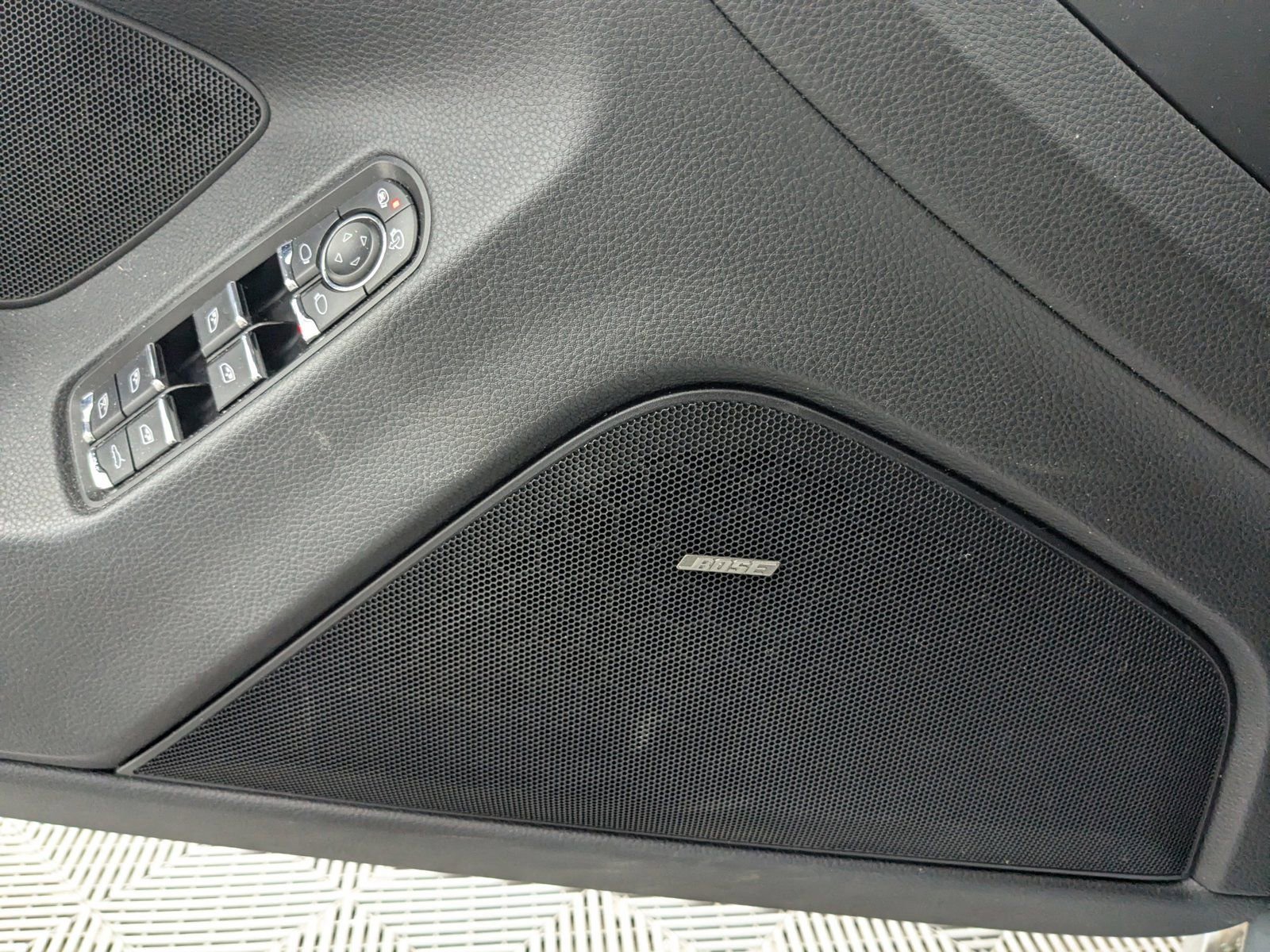 Used 2015 Porsche Panamera 4 image 28