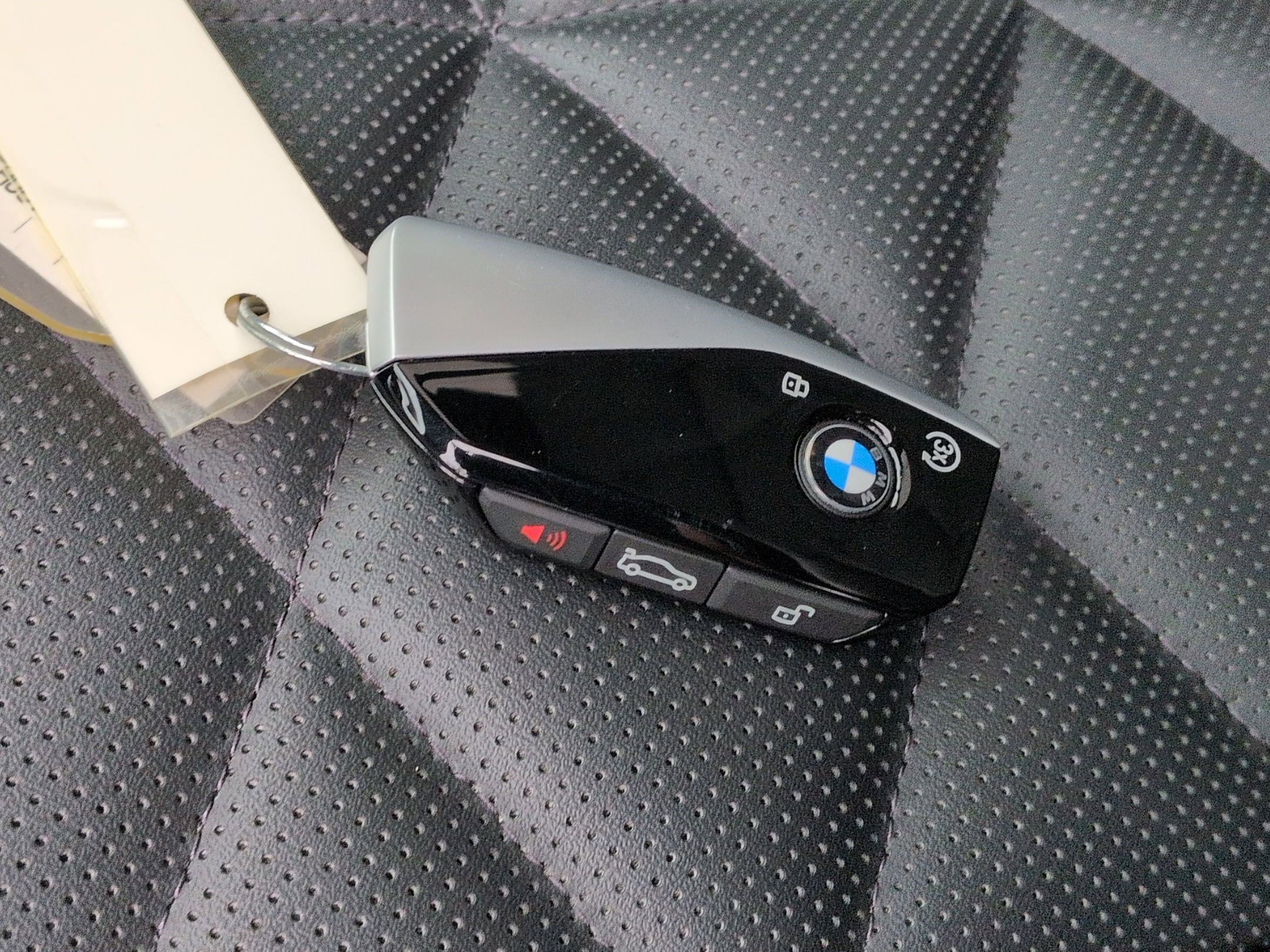 Used 2026 BMW 740i w/ Premium Package RWD image 33