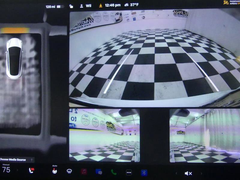 Used 2023 Tesla Model 3 Standard Range image 11