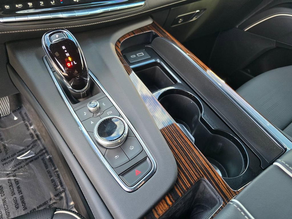 Used 2023 Cadillac Escalade Premium Luxury image 25