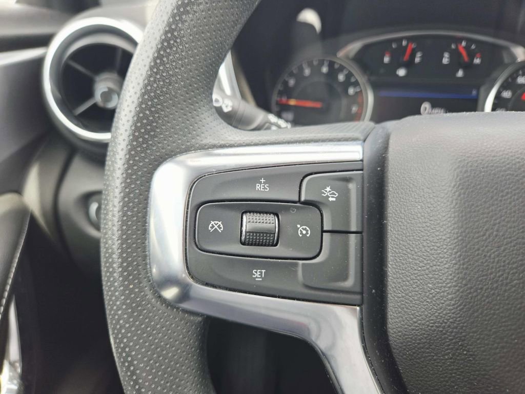Used 2024 Chevrolet Blazer LT w/ Convenience Package FWD image 18