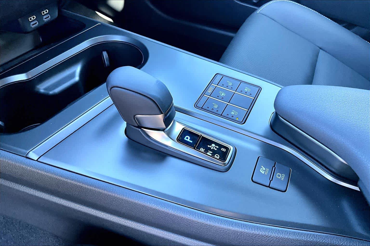 New 2026 Lexus UX 300h AWD image 11