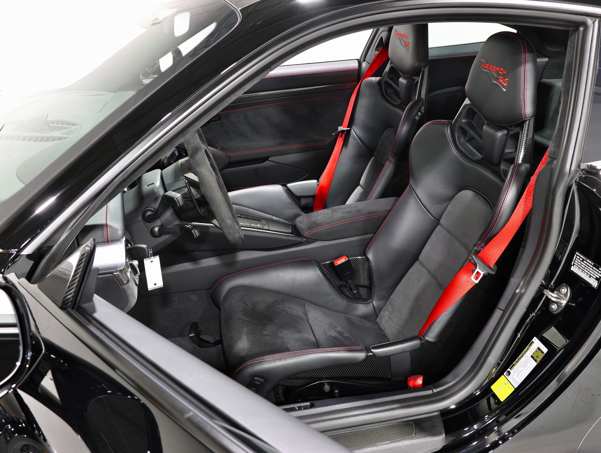 Used 2018 Porsche 911 GT2 RS RWD image 8