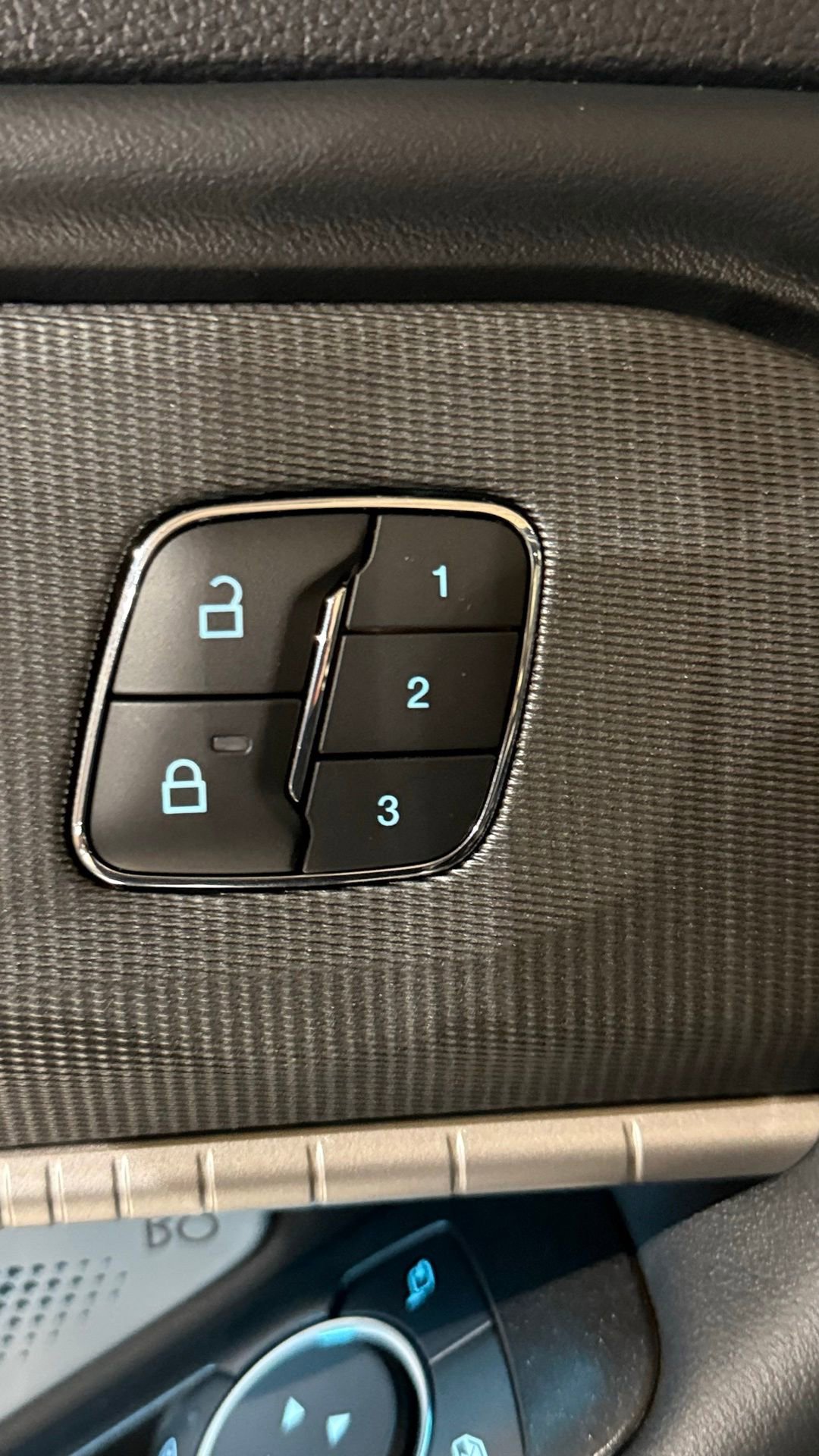 Used 2025 Ford Explorer ST w/ Sun And Sound Package image 46