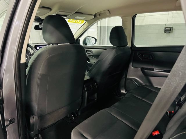 Used 2024 Nissan Rogue S FWD image 22
