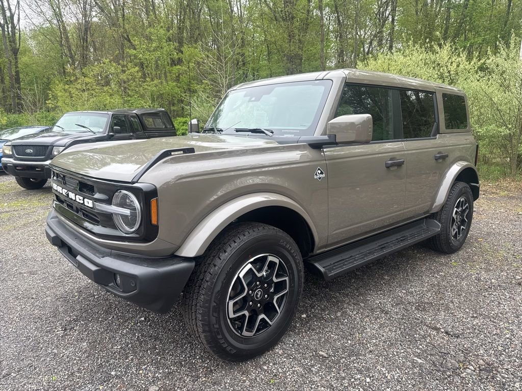 New 2026 Ford Bronco Outer Banks AWD/4WD image 4