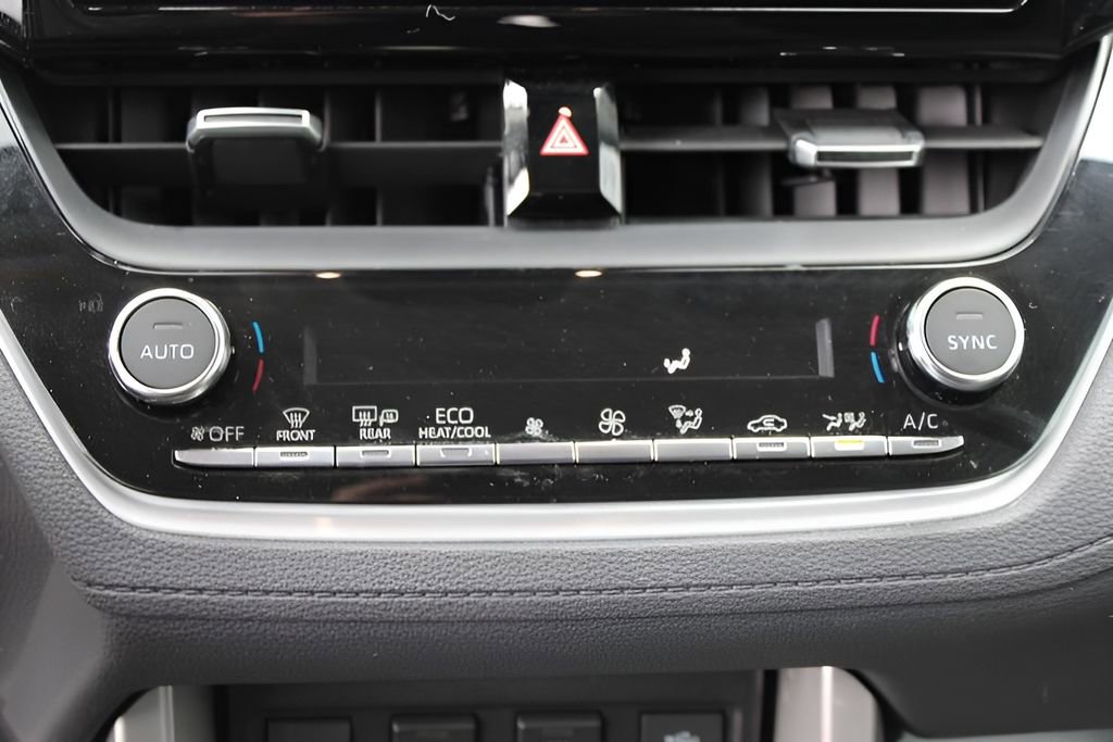 Used 2023 Toyota Corolla Cross XLE w/ Convenience Package image 16