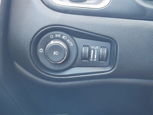 Used 2022 Jeep Renegade Latitude image 23