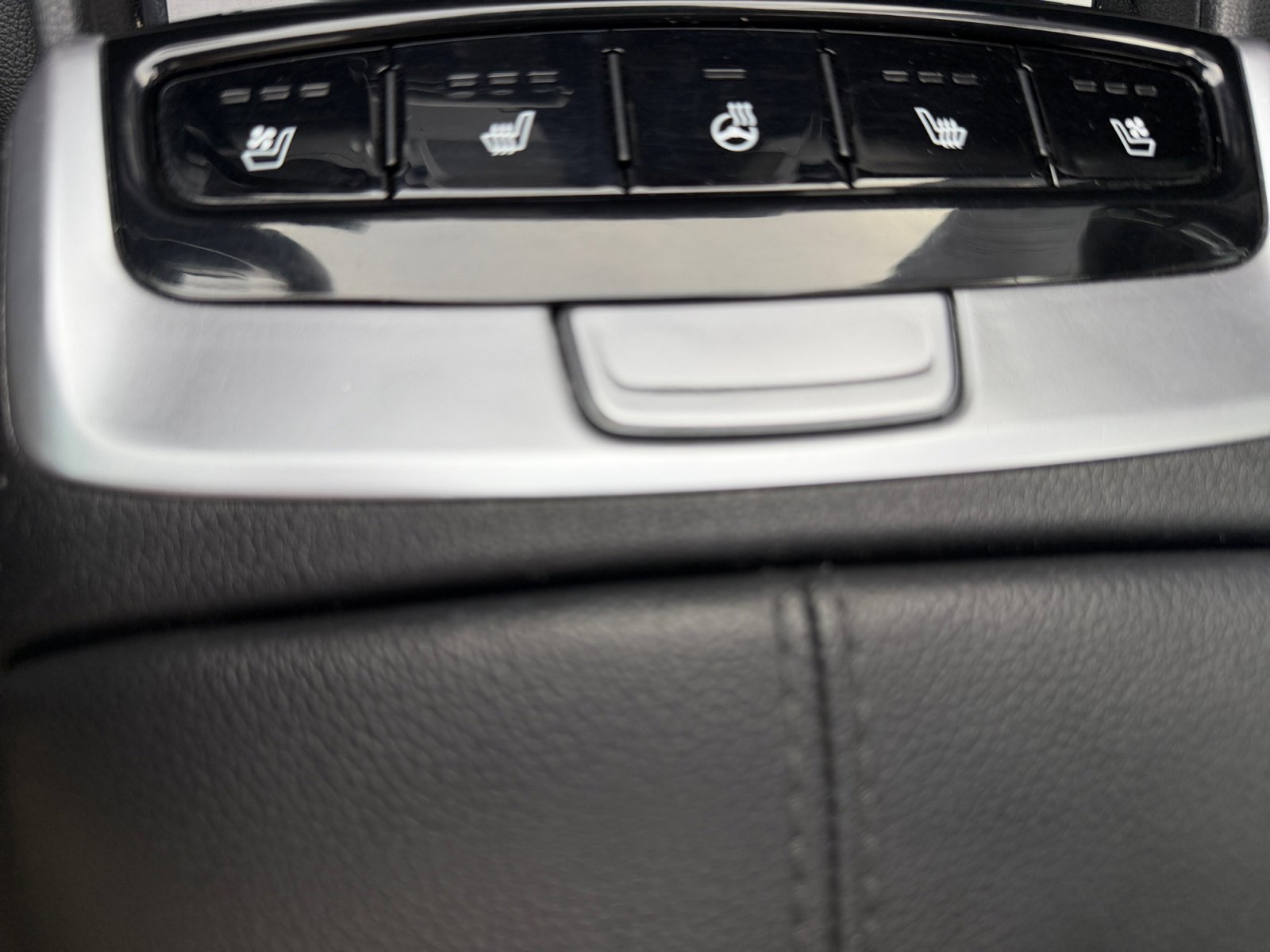 Certified 2022 Hyundai Santa Cruz Limited image 32