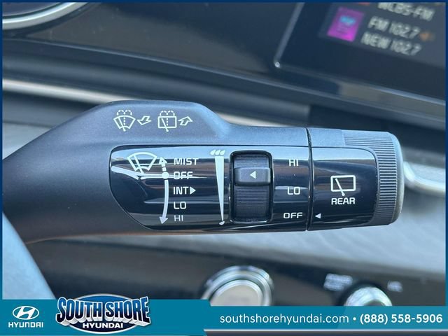 Used 2024 Kia Carnival EX FWD image 27
