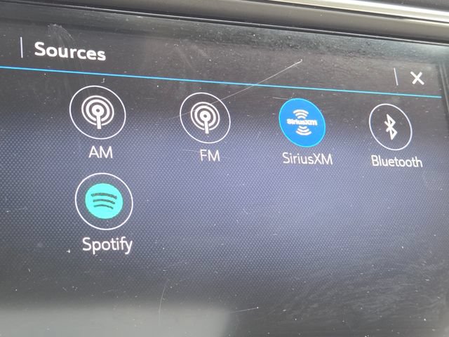 Used 2020 Buick Enclave Essence w/ Sound and Sites Package FWD image 32