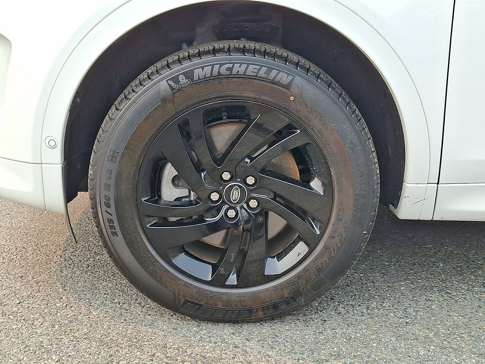 Certified 2025 Land Rover Discovery Sport S AWD/4WD image 16