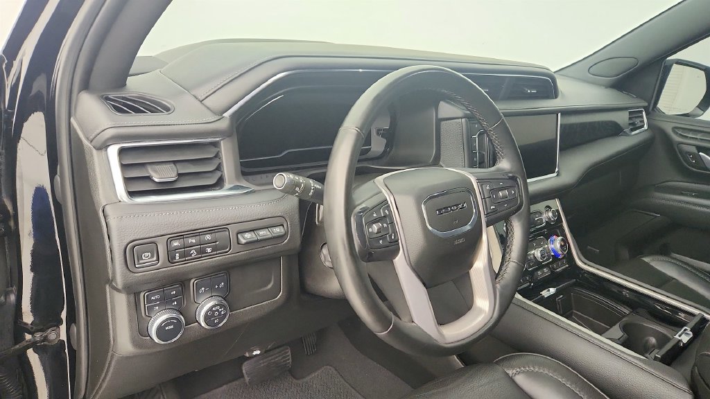 Used 2023 GMC Yukon Denali AWD/4WD image 13