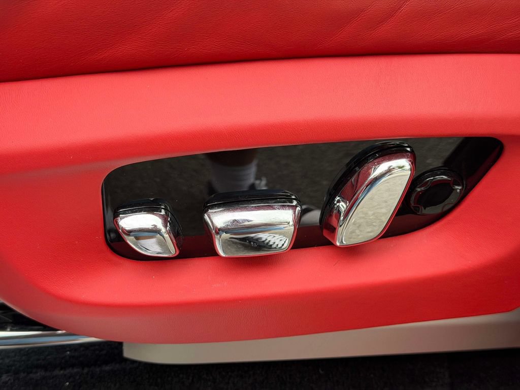 Used 2021 Rolls-Royce Cullinan AWD/4WD image 31