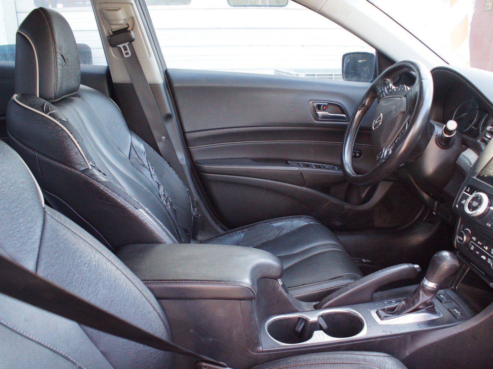 Used 2020 Acura ILX w/ Premium Package FWD image 4