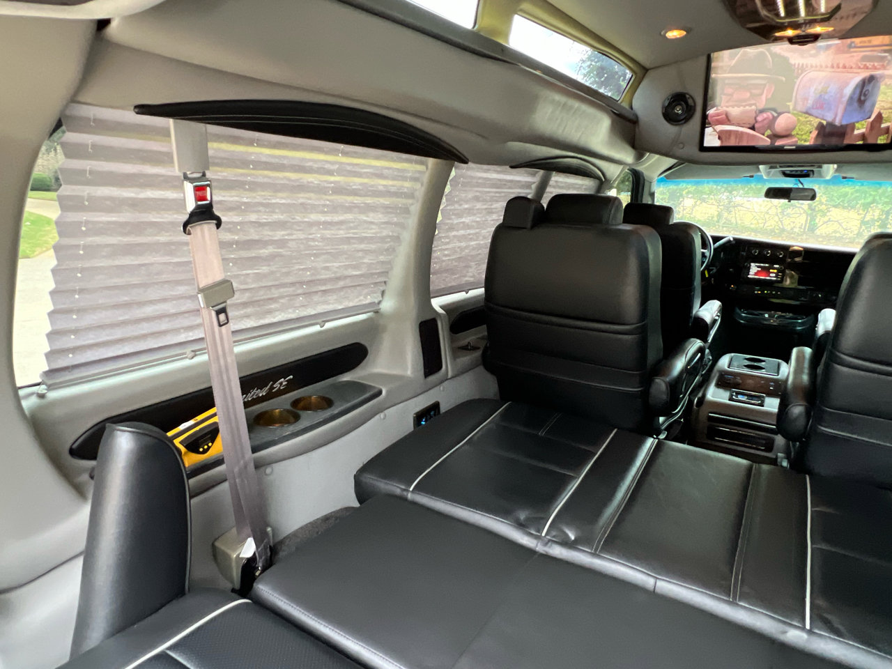 Used 2018 GMC Savana 3500 image 79