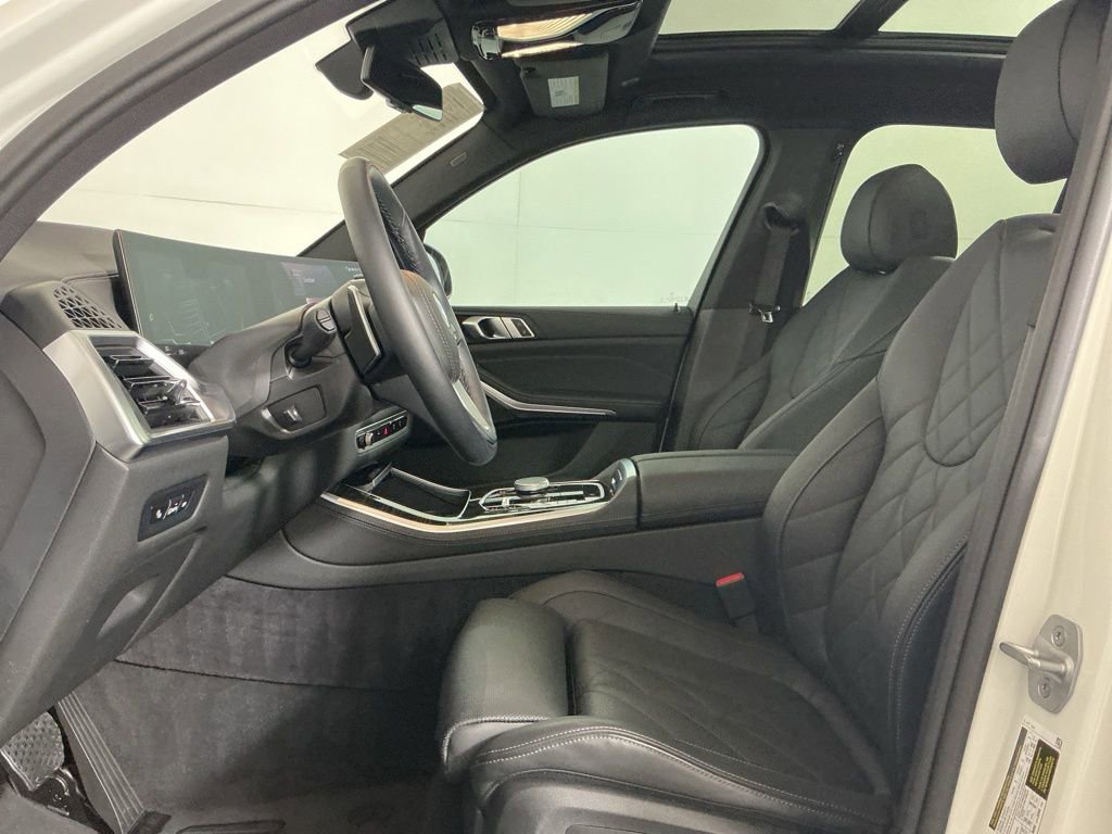 Certified 2025 BMW X5 sDrive40i w/ Parking Assistance Package RWD image 23
