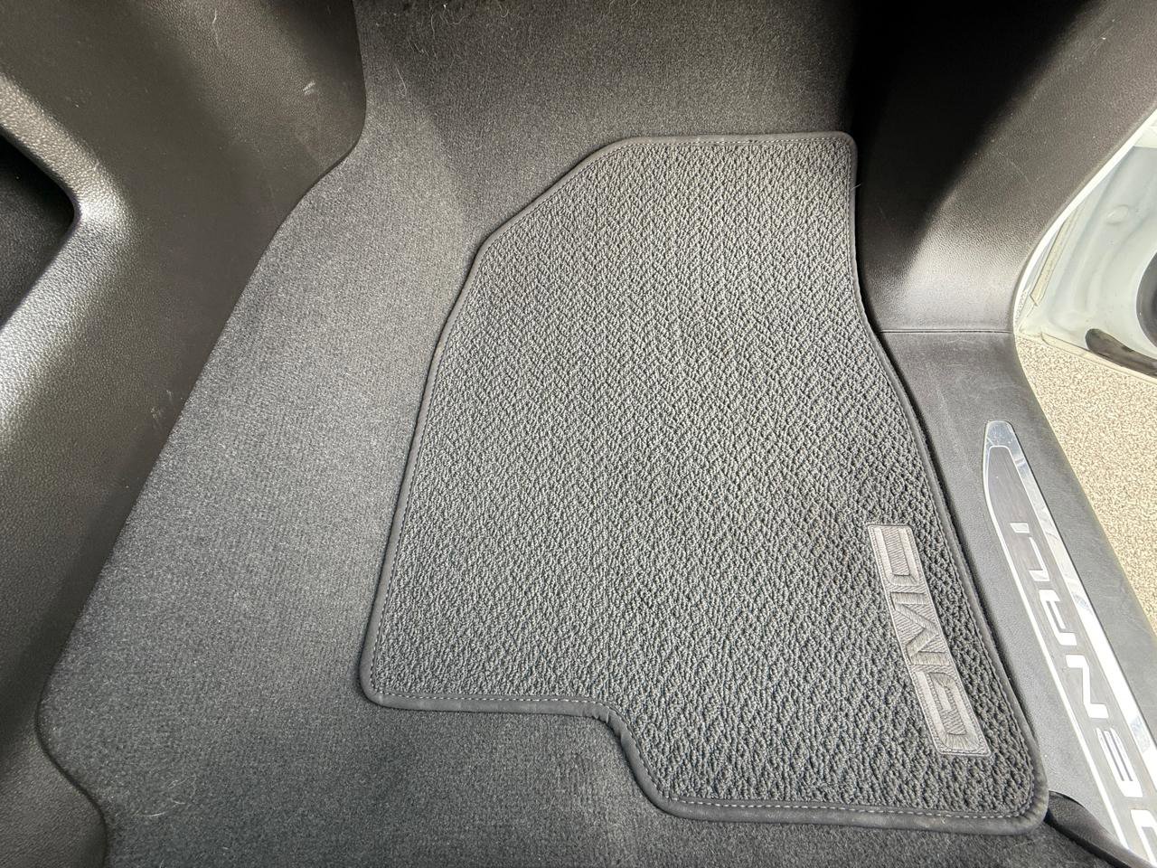 Used 2023 GMC Sierra 2500 Denali image 42