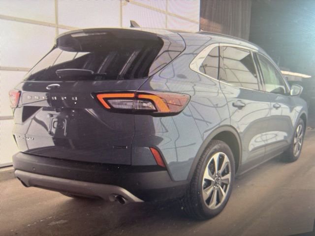Used 2025 Ford Escape Platinum image 17