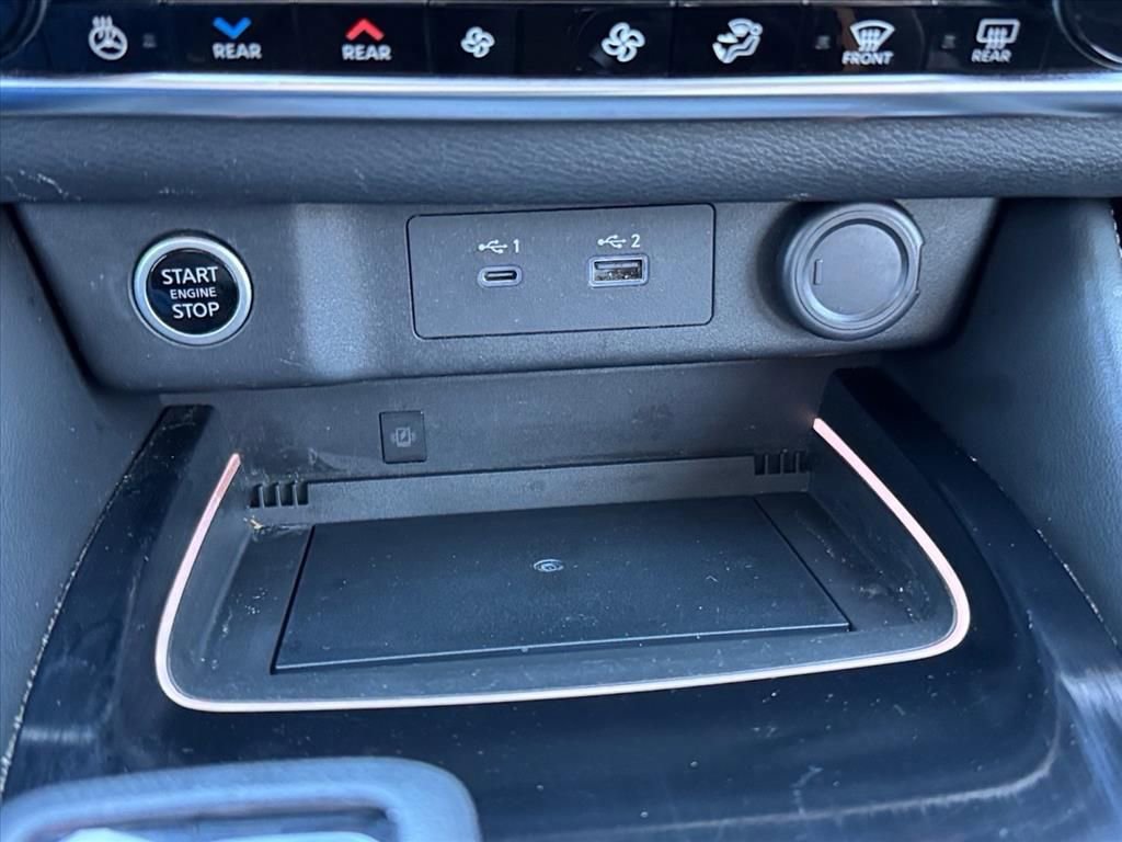 Used 2021 Nissan Rogue Platinum image 25