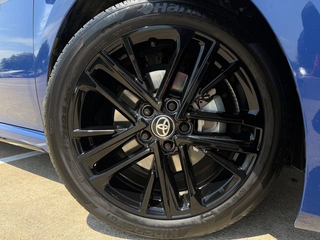 Used 2025 Toyota Camry SE w/ Convenience Package FWD image 9