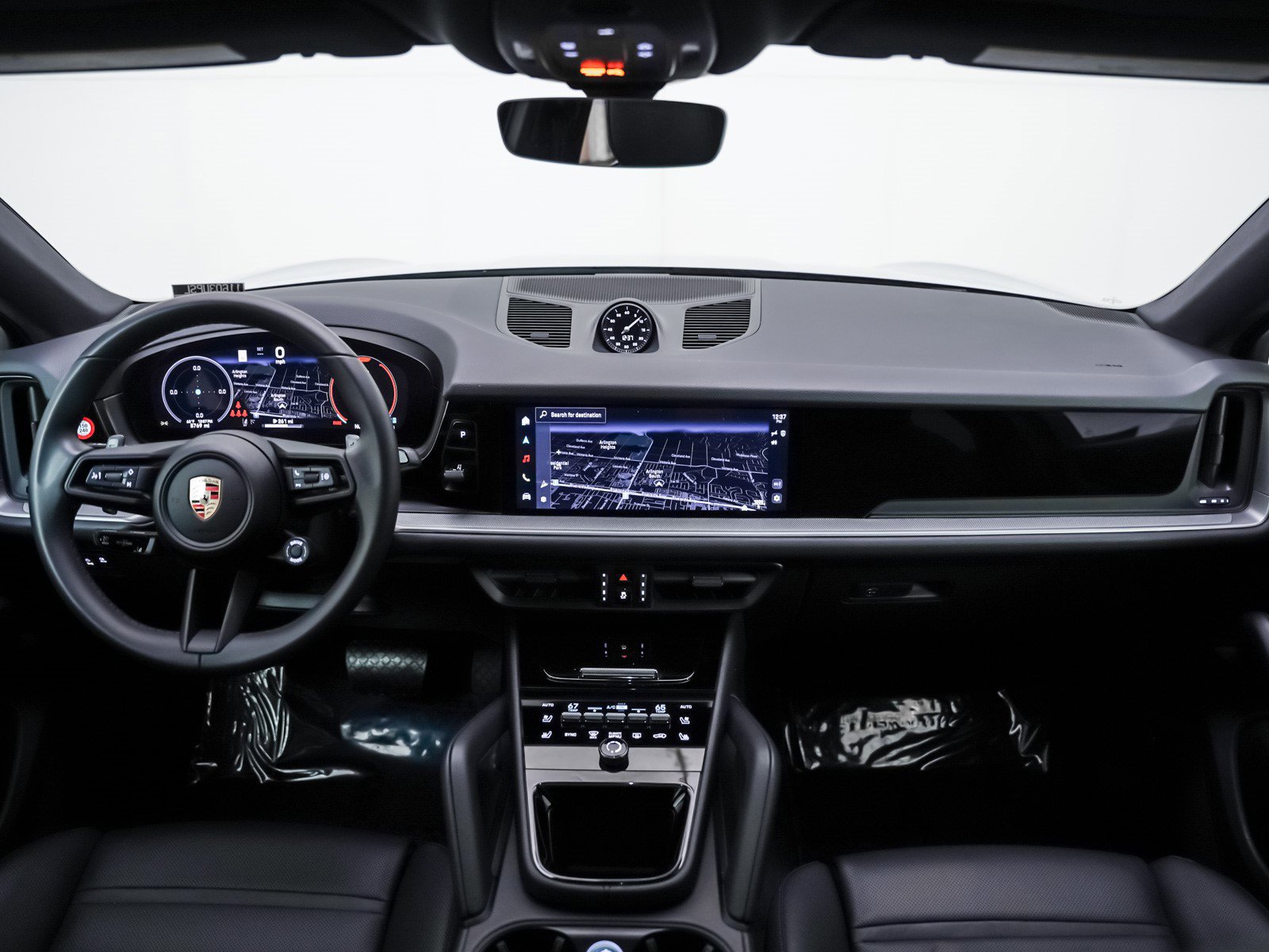 Used 2025 Porsche Cayenne Coupe image 15