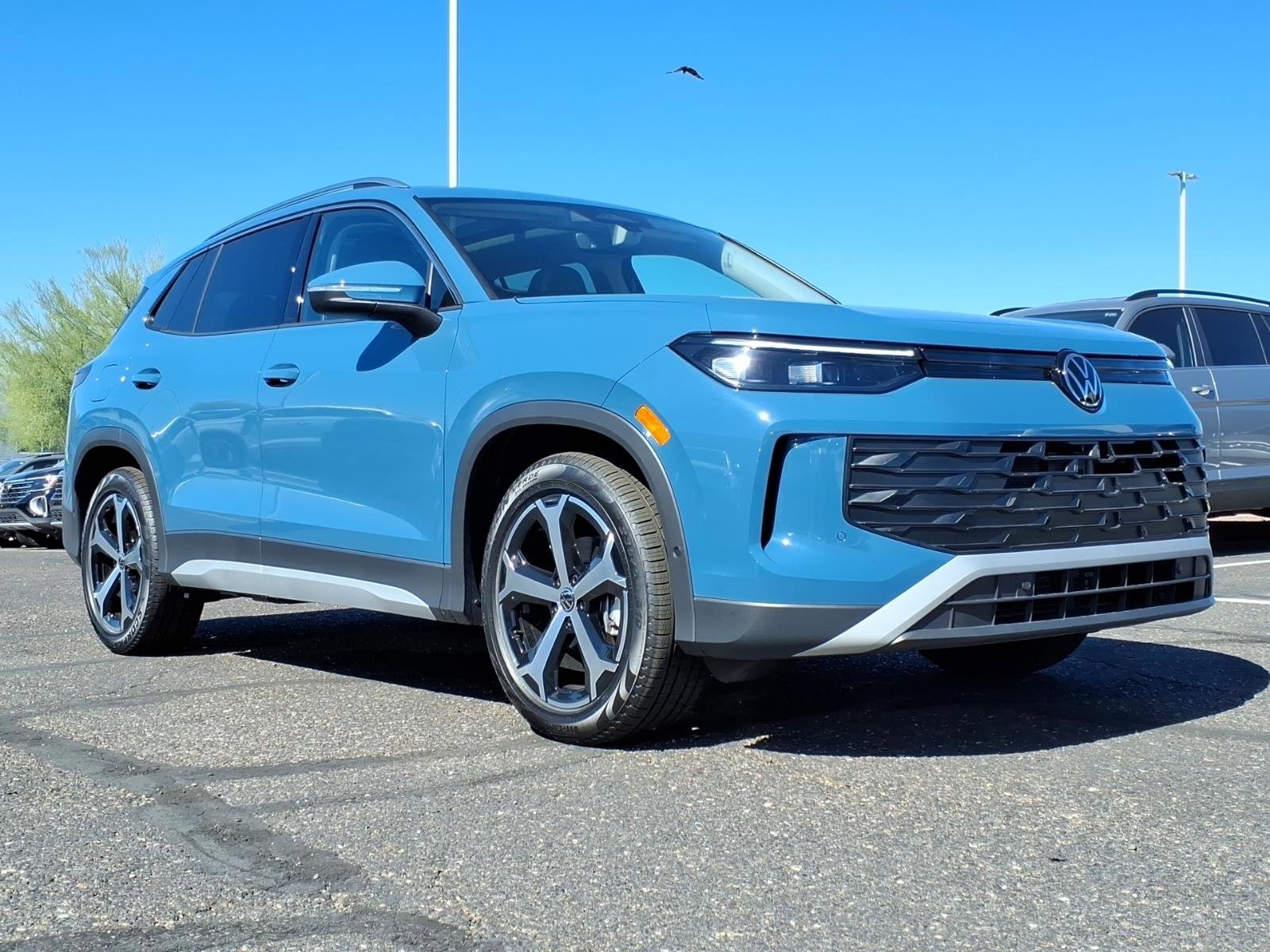 New 2026 Volkswagen Tiguan SE image 1