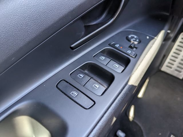 Used 2025 Hyundai Elantra Sport FWD image 20