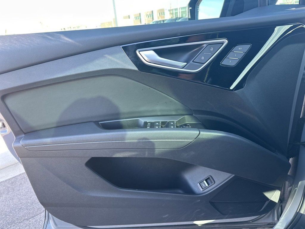 Certified 2024 Audi Q4 e-tron Premium image 8