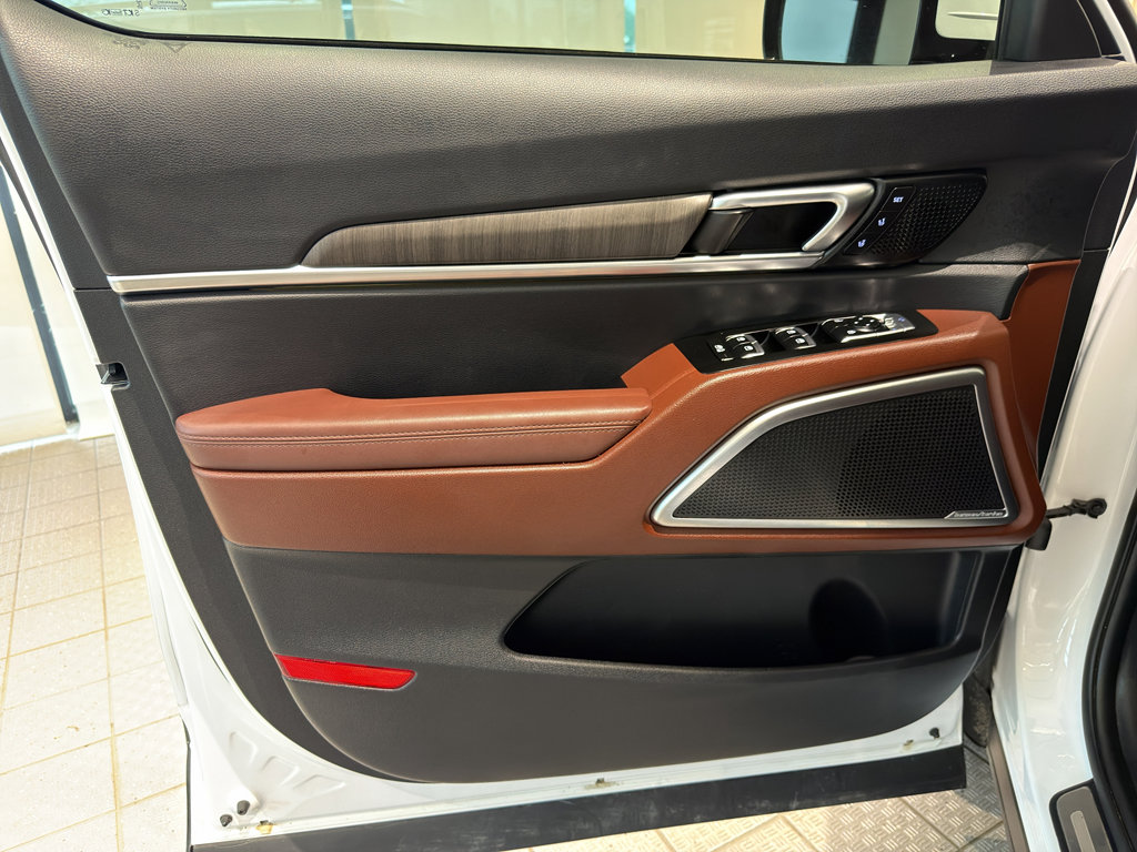 Used 2025 Kia Telluride SX FWD image 13