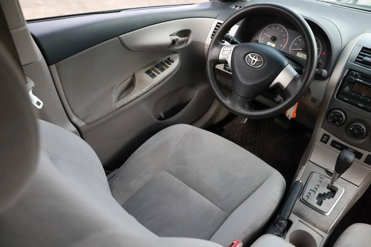 Used 2012 Toyota Corolla LE FWD image 20