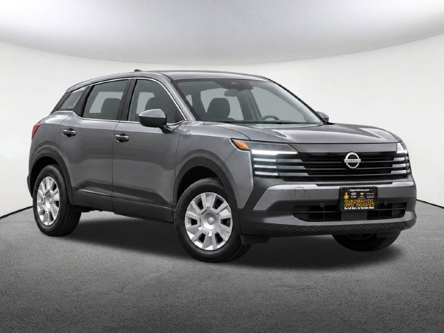Used 2025 Nissan Kicks S FWD image 2