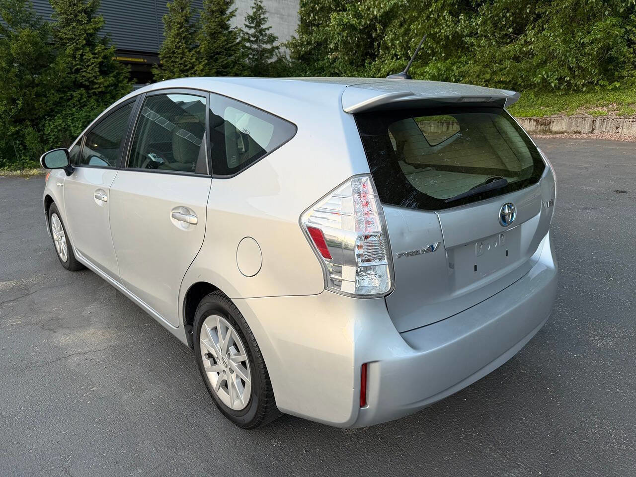 Used 2014 Toyota Prius V Three FWD image 10