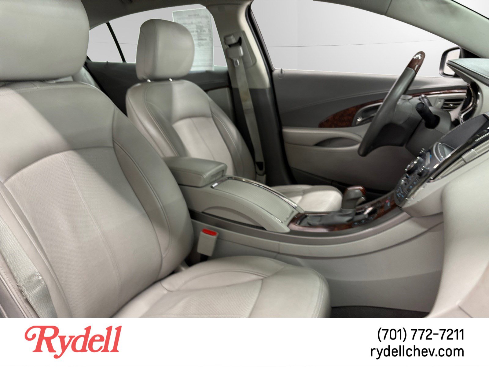 Used 2013 Buick LaCrosse Touring FWD image 16