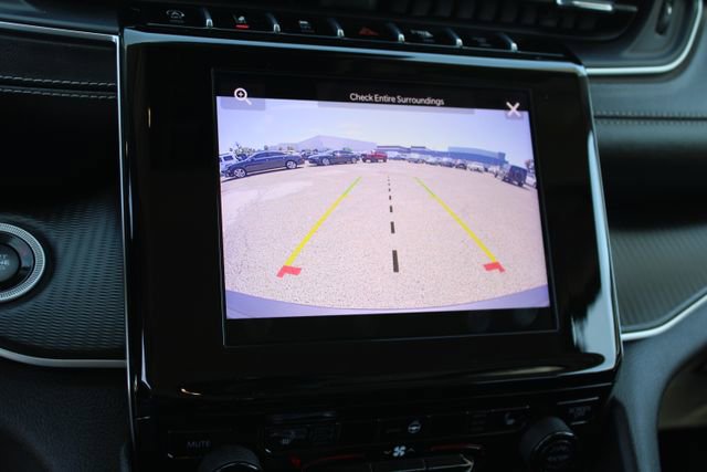 Used 2023 Jeep Grand Cherokee Laredo w/ Luxury Tech Group I AWD/4WD image 33