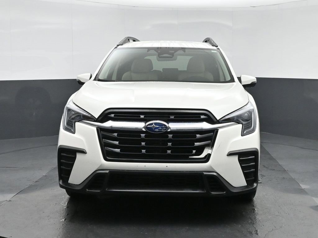 Used 2023 Subaru Ascent Premium w/ Convenience Package image 2