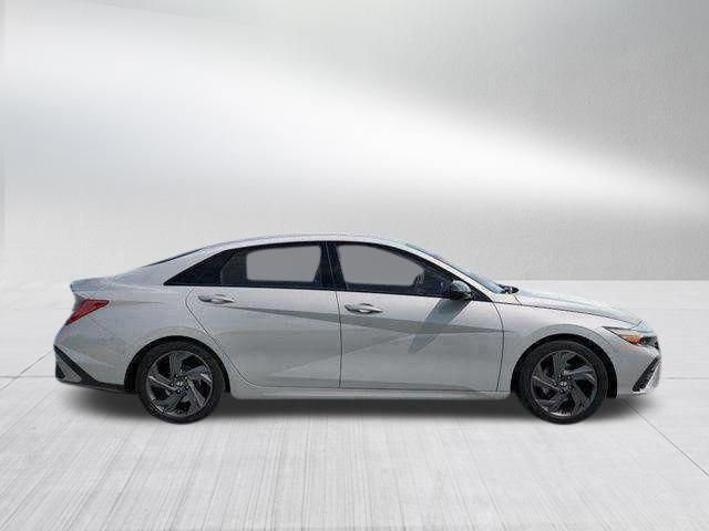 New 2026 Hyundai Elantra Sport FWD image 16