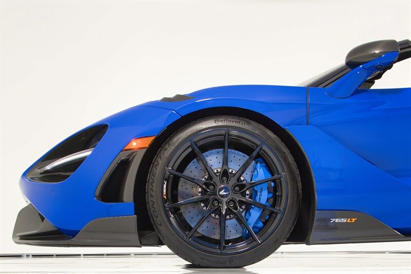 Used 2022 McLaren 765LT RWD image 9