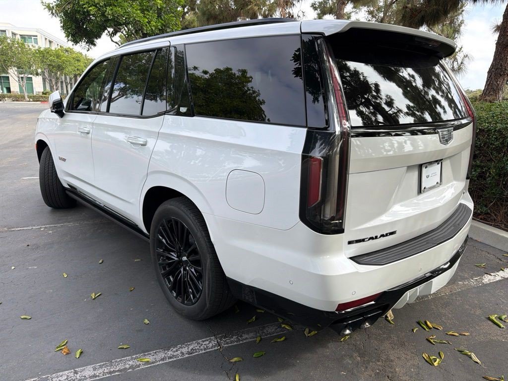 Certified 2023 Cadillac Escalade V AWD/4WD image 5