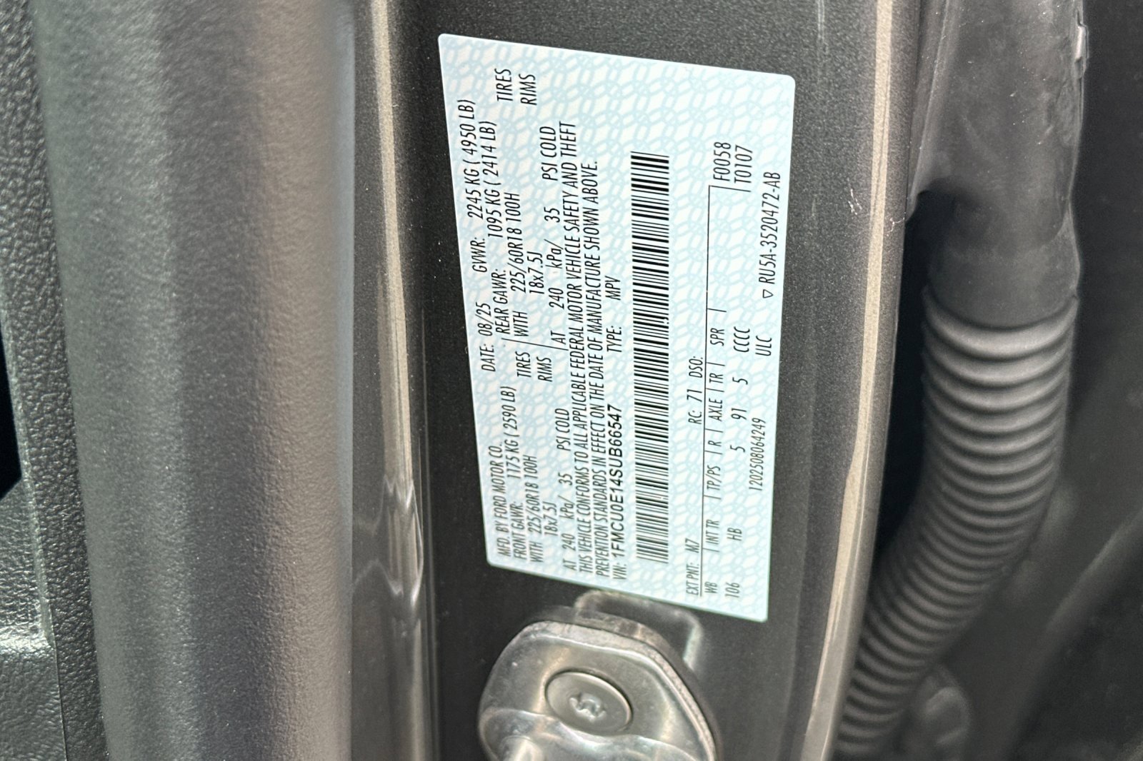 New 2025 Ford Escape SE w/ Class II Trailer Tow Package image 29