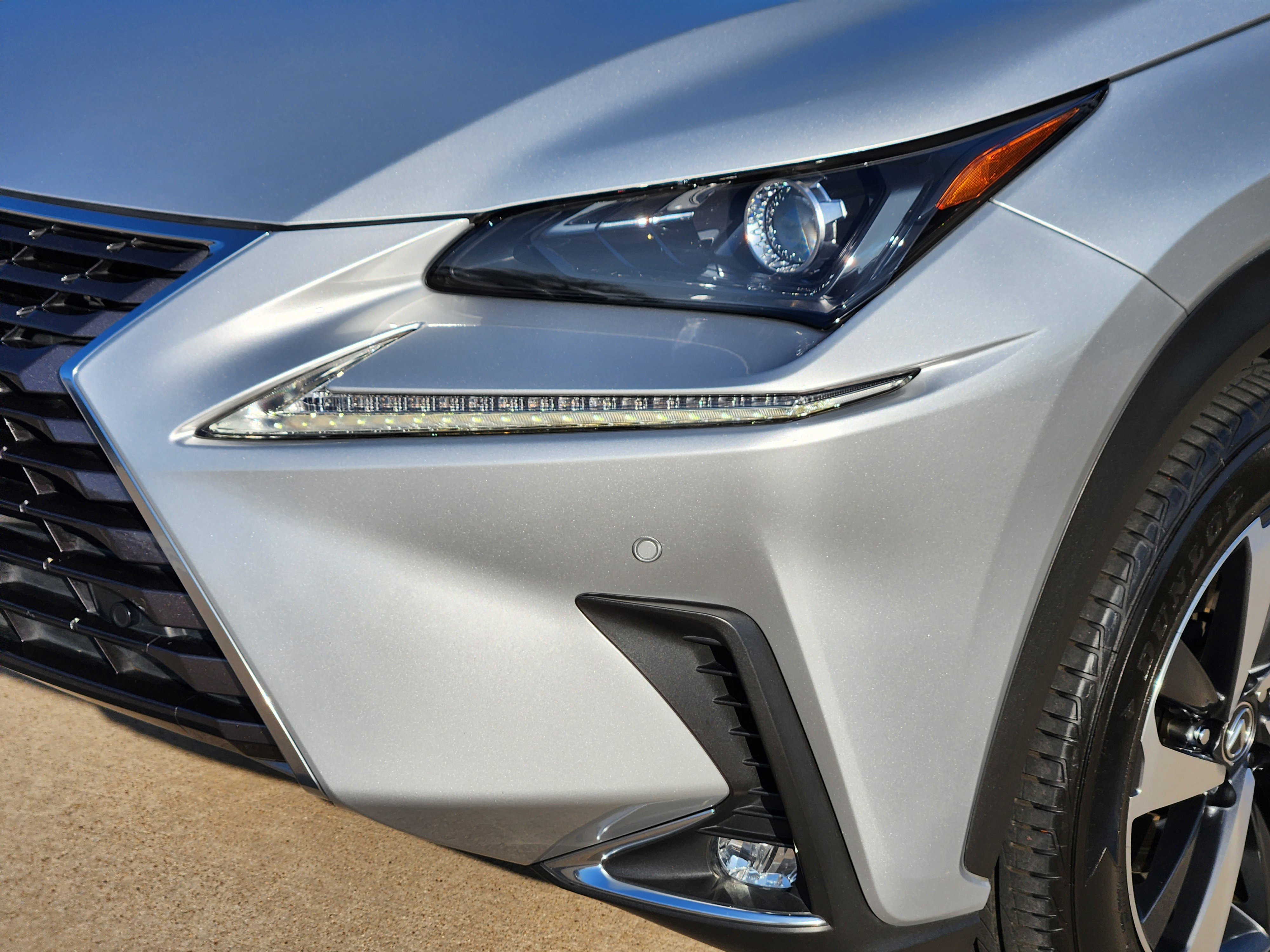 Used 2018 Lexus NX 300h AWD image 6